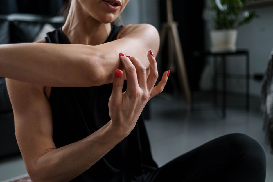 perimenopause muscle tightness — Glomend